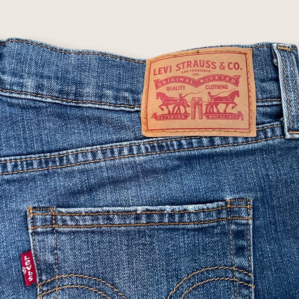 Levis denim shorts size 28 30” - Picture 4 of 4